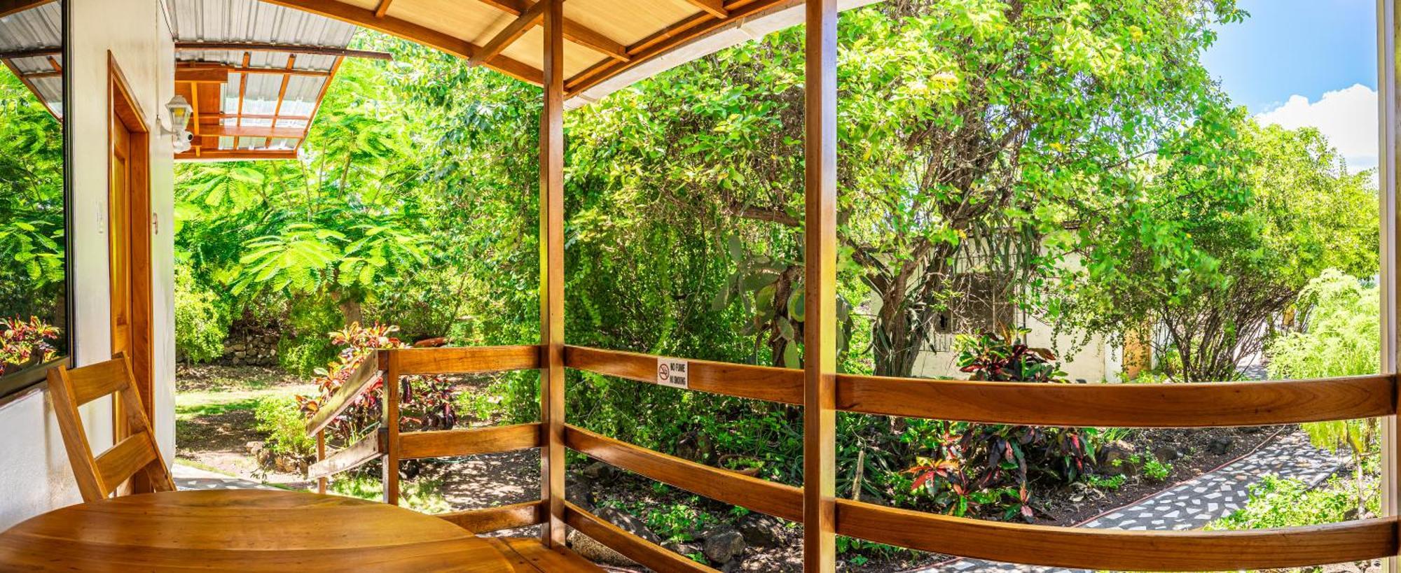 La Peregrina Galapagos B&B Puerto Ayora  Exteriör bild