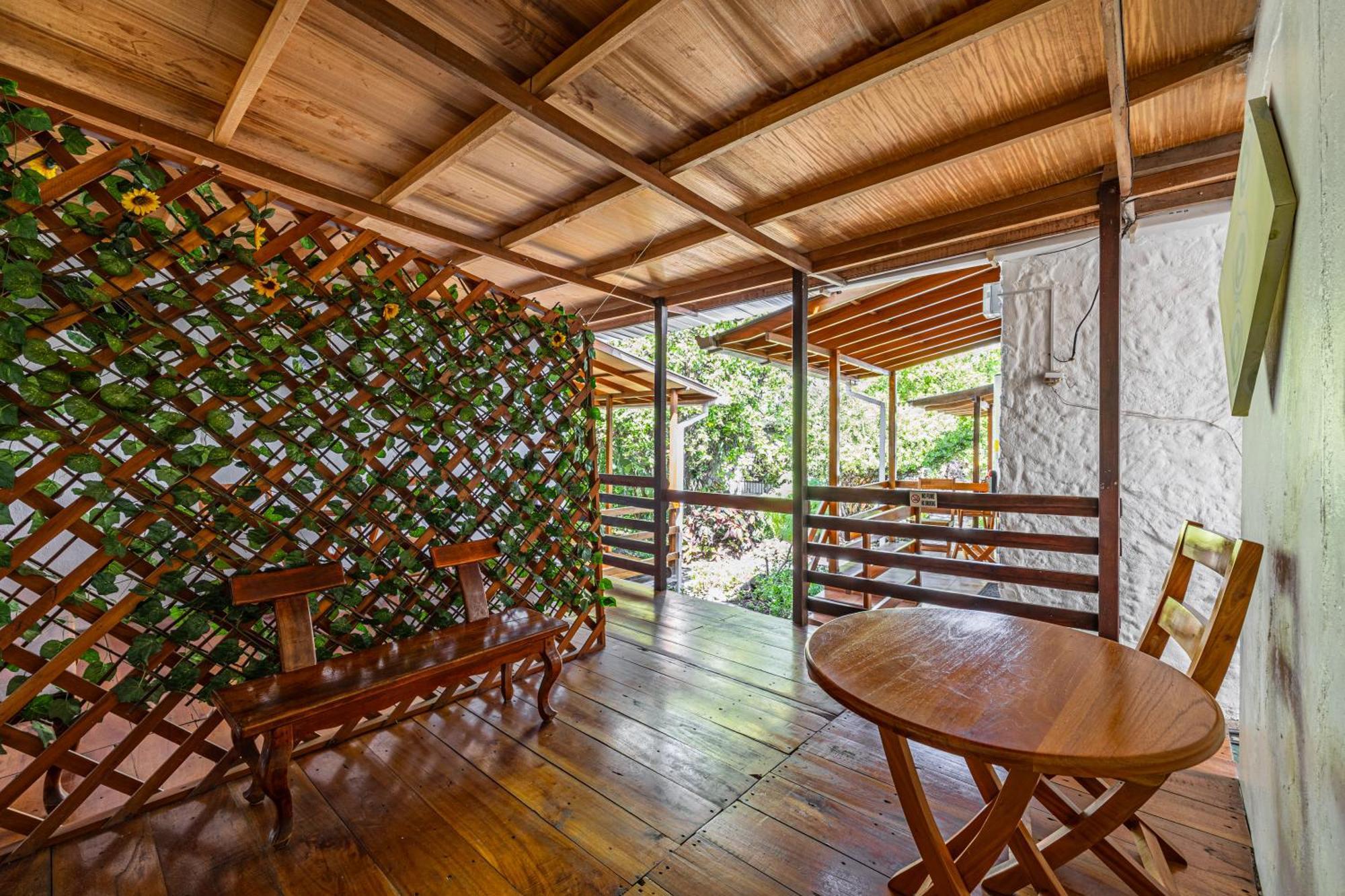 La Peregrina Galapagos B&B Puerto Ayora  Exteriör bild